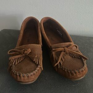 Minnetonka Moccasins Size 8